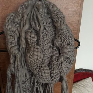 Chunky knit infinity scarf in gray/grey